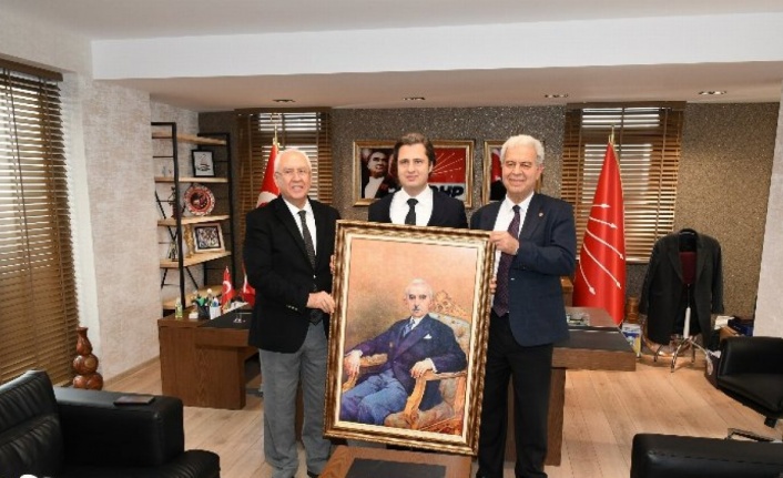 Karabağlar'dan CHP İzmir İl Başkanlığı'na 'hayırlı olsun' ziyareti