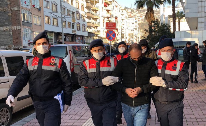 Kocaeli'de terör operasyonunda 2 şüpheli tutuklandı
