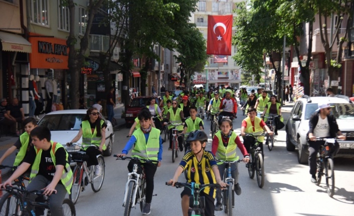 Blilecik'te Gençlik Haftası'nda bisiklet turu düzenlendi