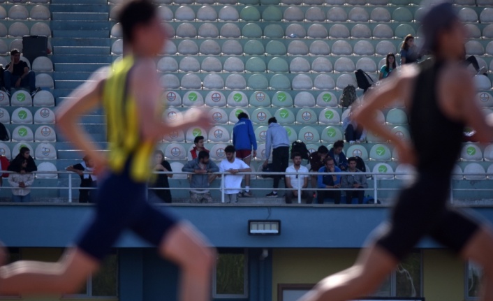 Bursa'da 800'den fazla sporcunun katıldığı atletizm müsabakaları sona erdi