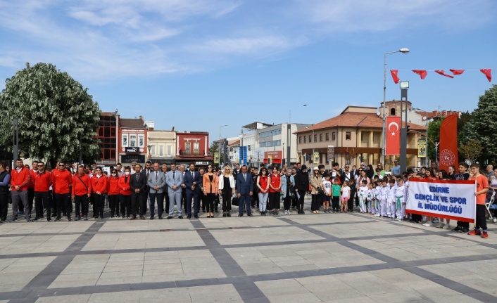 Edirne'de Gençlik Haftası dolayısıyla tören düzenlendi