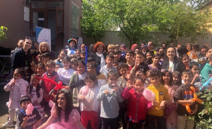 İzmitli çocuklar, Anneler Günü’nü İzmit Belediyesinin atölyelerinde kutladı