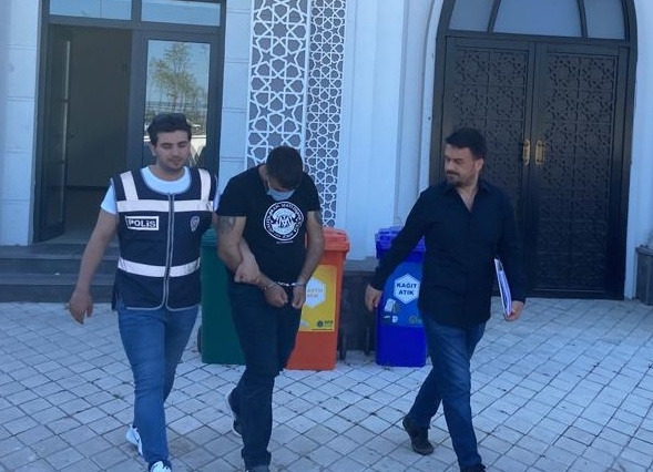 Kocaeli'de hırsızlık yaptıkları iddiasıyla yakalanan 2 şüpheli tutuklandı