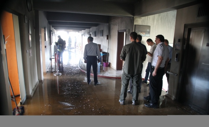 Çerkezköy Kaymakamlığının arşiv odasında çıkan yangın söndürüldü