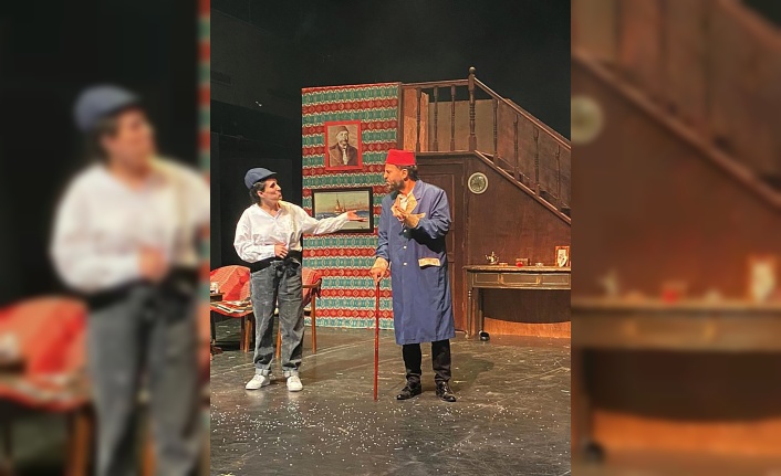 İstanbul'da öğretmenler tiyatro oyunu sahneledi
