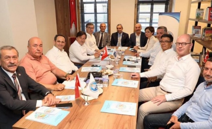 Marmara Bölgesi'ndeki CHP'li il başkanları Bursa Mudanya'da buluştu