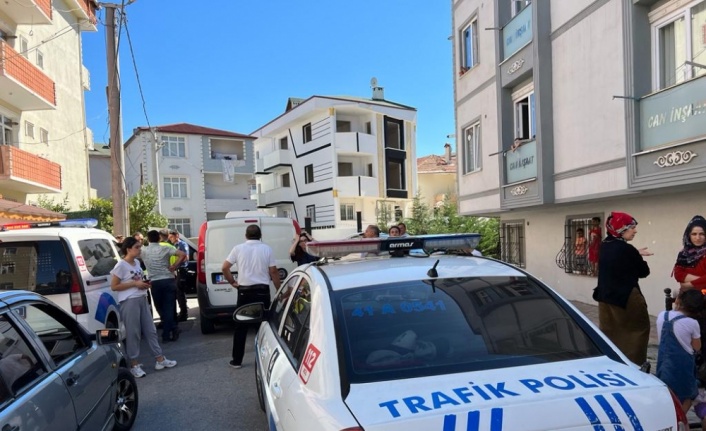 Gebze'de hafif ticari aracın çarptığı çocuk yaralandı