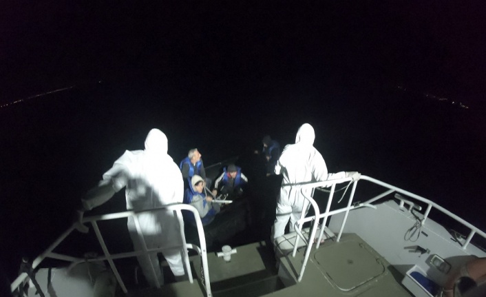 Ayvalık açıklarında geri itilen bottaki 6 kişi kurtarıldı