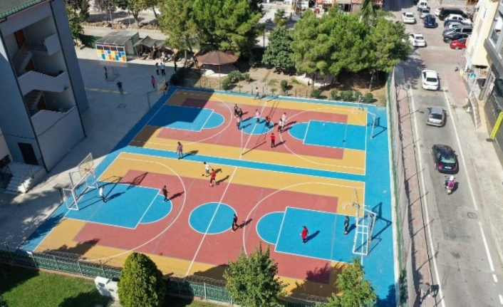 Kocaeli'de 106 okula daha basketbol ve voleybol sahası