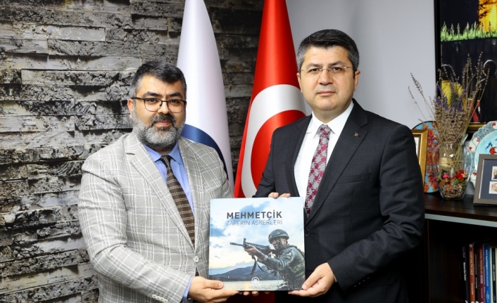 Edirne Valisi Kırbıyık, AA Edirne Bölge Müdürlüğünü ziyaret etti