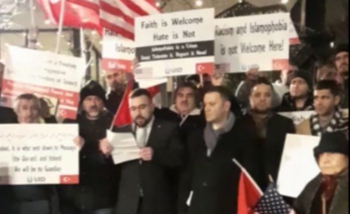 İsveç'in saygısızlığına New York'ta karanfilli protesto