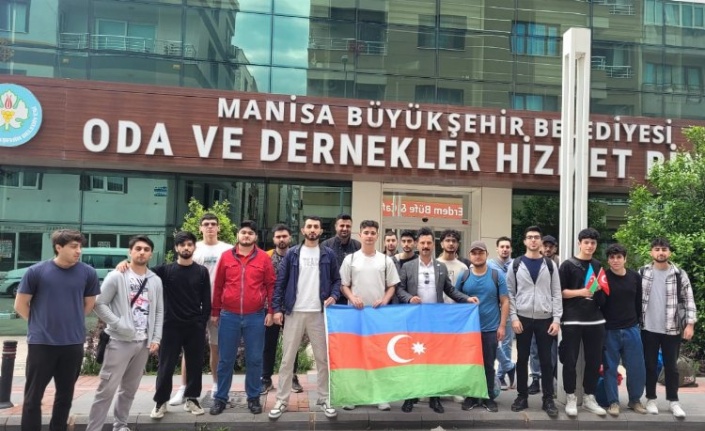 Azerbaycanlı öğrenciler Kula'da buluştu