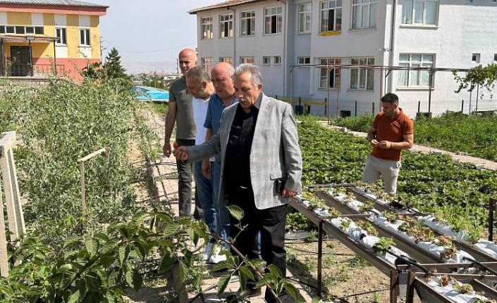 Kayseri Talas'ta örnek deneme bahçeleri