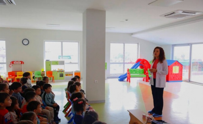 Antalya Büyükşehir'den çocuklara diş sağlığı eğitimi