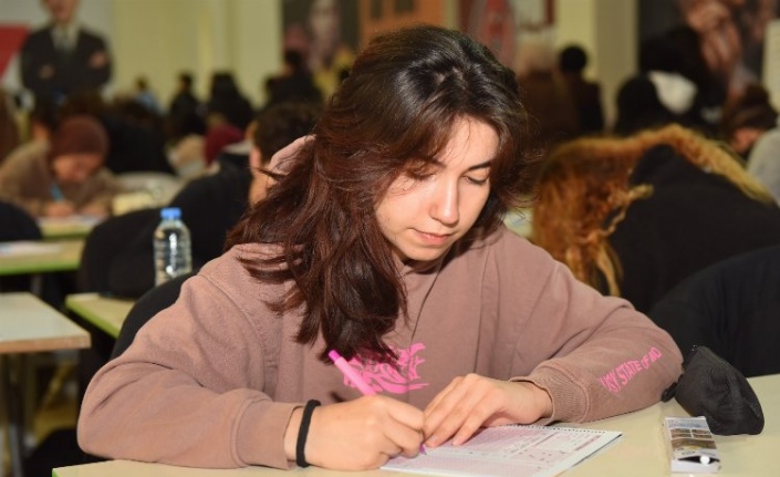 Bursa Yıldırım'dan üniversite adaylarına TYT desteği