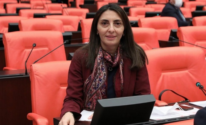 CHP'li Altaca Kayışoğlu: Bursalılar iki yıl daha trene binemeyecek